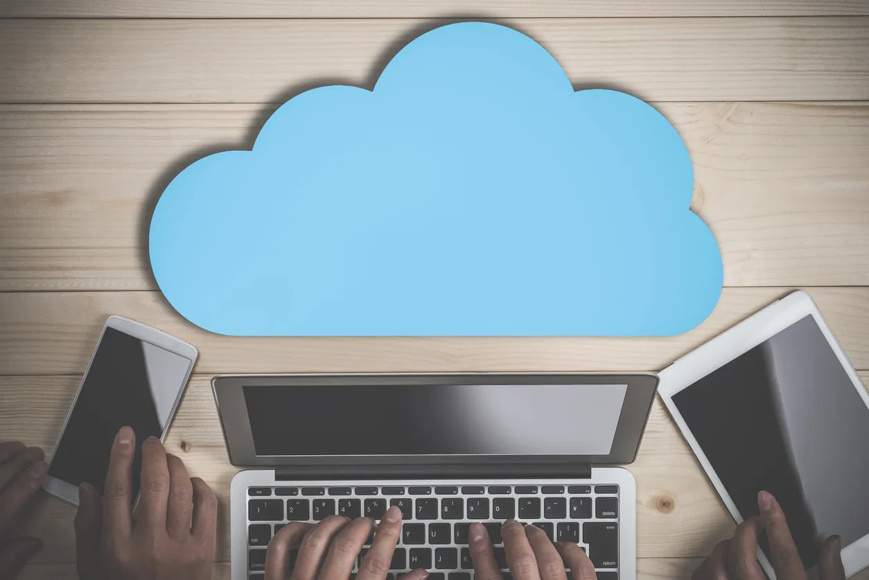 Laptop and thin client accessing a cloud Windows desktop in a Sydney office