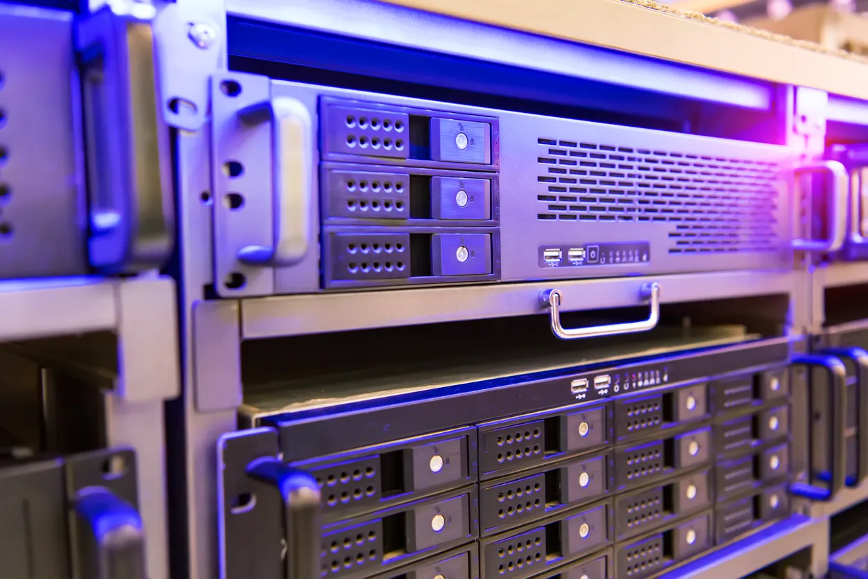 Local backup appliance and cloud storage represented in a Sydney office