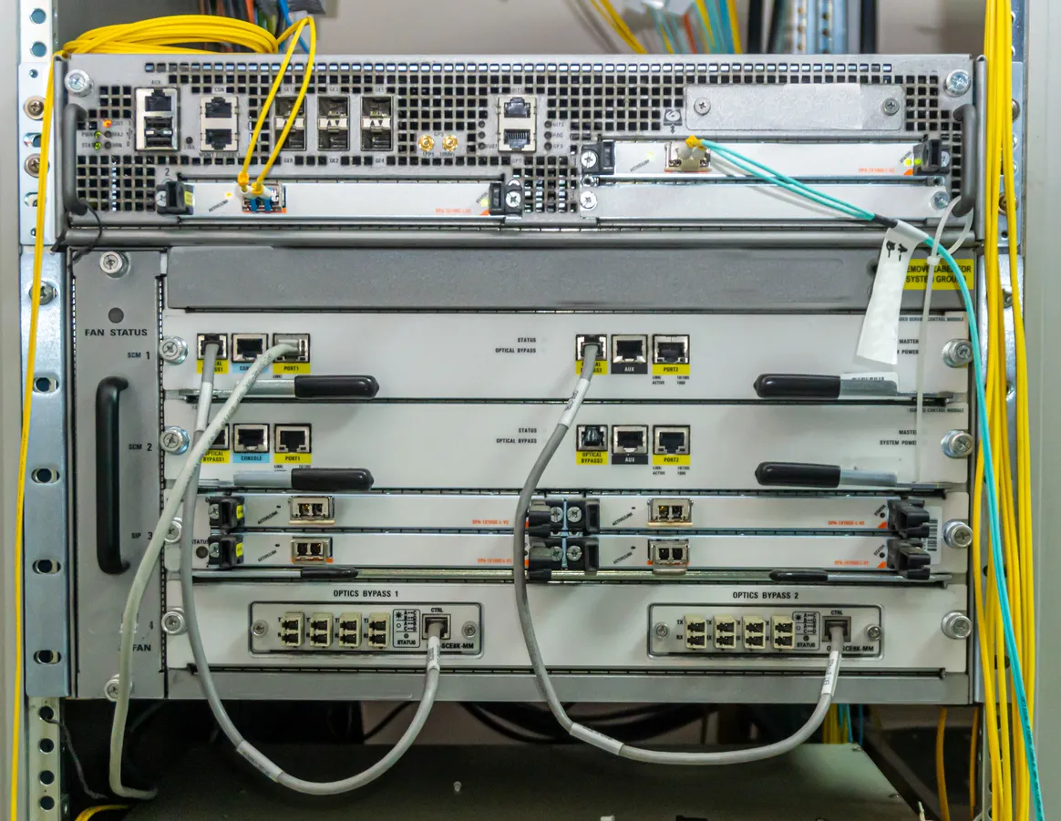 Network connectivity and multiple internet links represented in a Sydney office environment