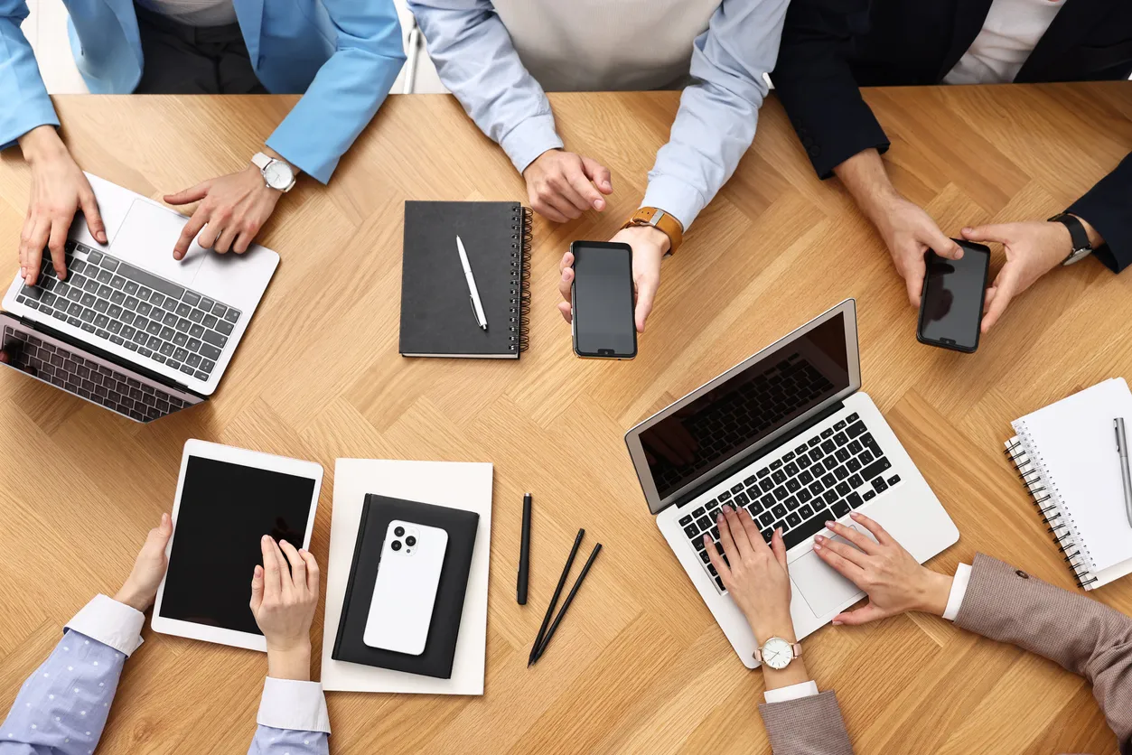 Laptop and tablet accessing a cloud Windows desktop on a Sydney office desk